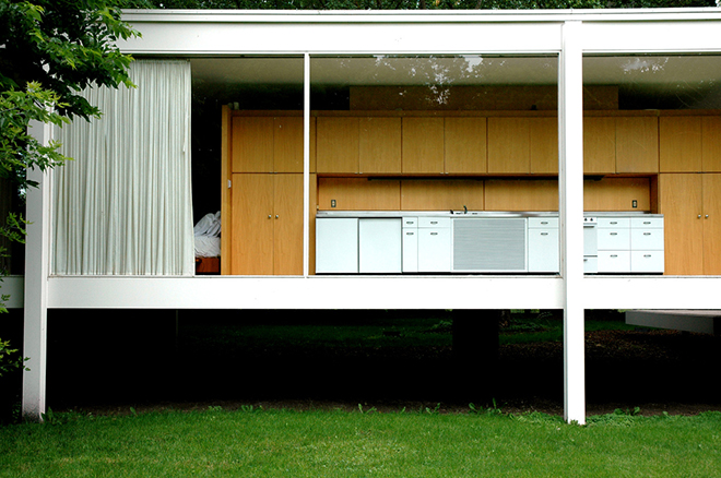 Farnsworth House by Mies van der Rohe_8